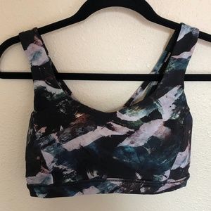 Lululemon Womens Free To Be Serene Sports Bra Glacier Camo Starlight Size 6